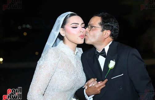 محمد هنيدي وابنته في حفل زفافها