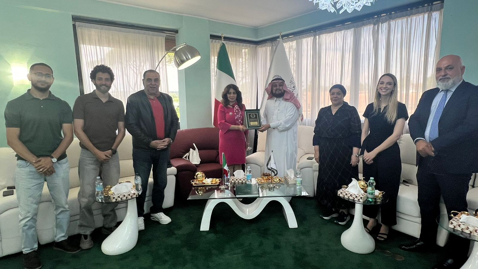 عبد العزيز سرحان يزور الاكاديمية المصرية للفنون ويستضيف مديرة الاكاديمية (2)