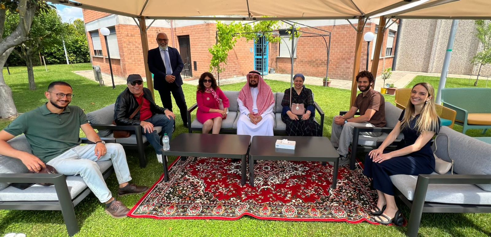 عبد العزيز سرحان يزور الاكاديمية المصرية للفنون ويستضيف مديرة الاكاديمية (4)