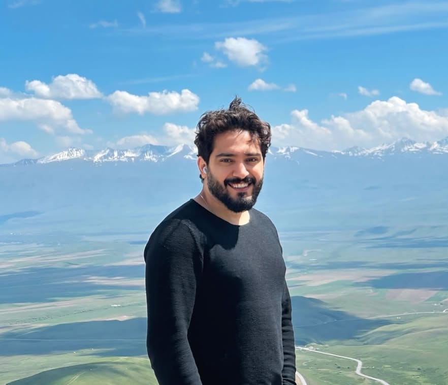 الملحن أحمد الزعيم الملحن أحمد الزعيم
