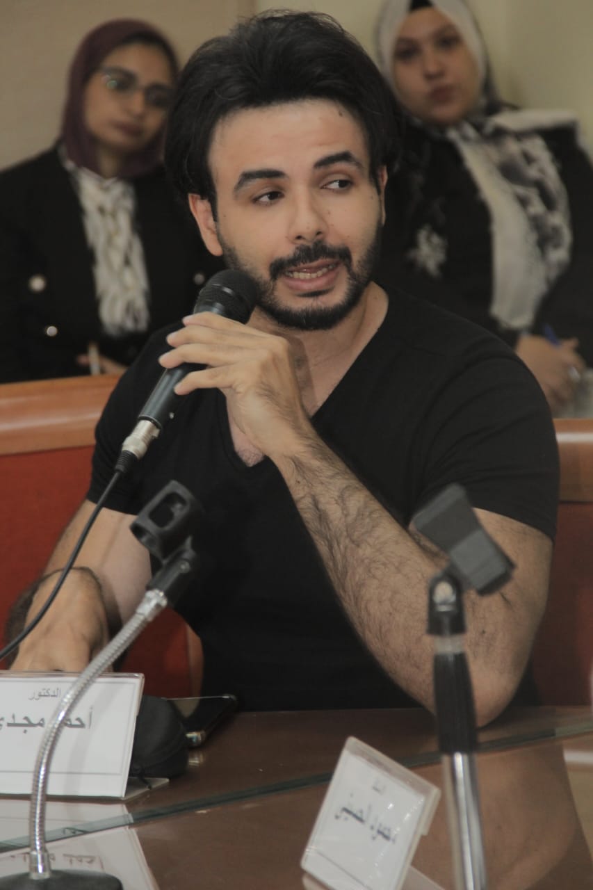 الدكتور أحمد مجدي خلال فعاليات المهرجان القومي للمسرح المصري (8)