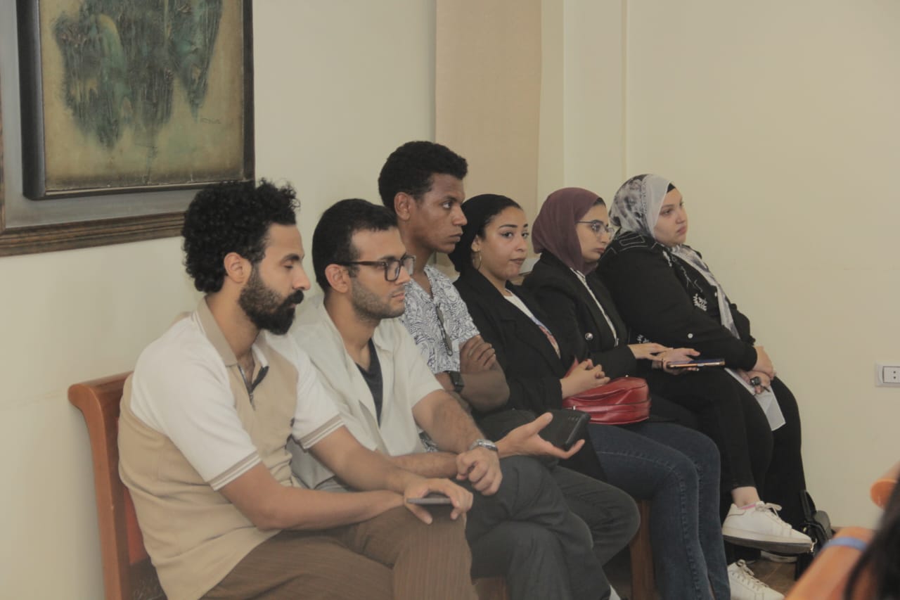 جلسة ختامية للمحور الفكري بالمهرجان القومي للمسرح (5)