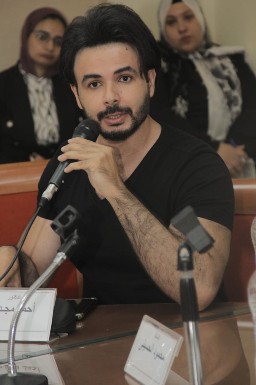 جلسة ختامية للمحور الفكري بالمهرجان القومي للمسرح (9)