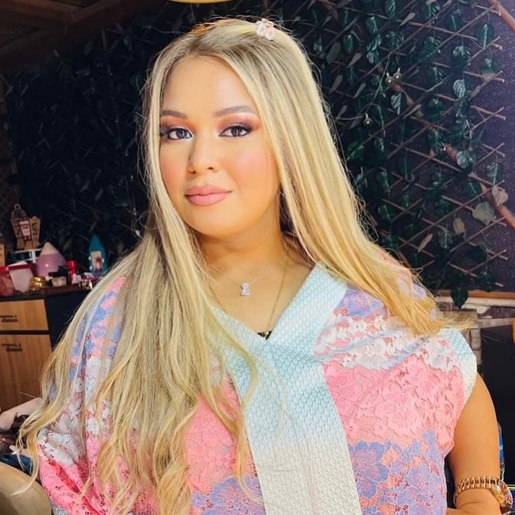 الفنانة زيزو الفنانة زيزو