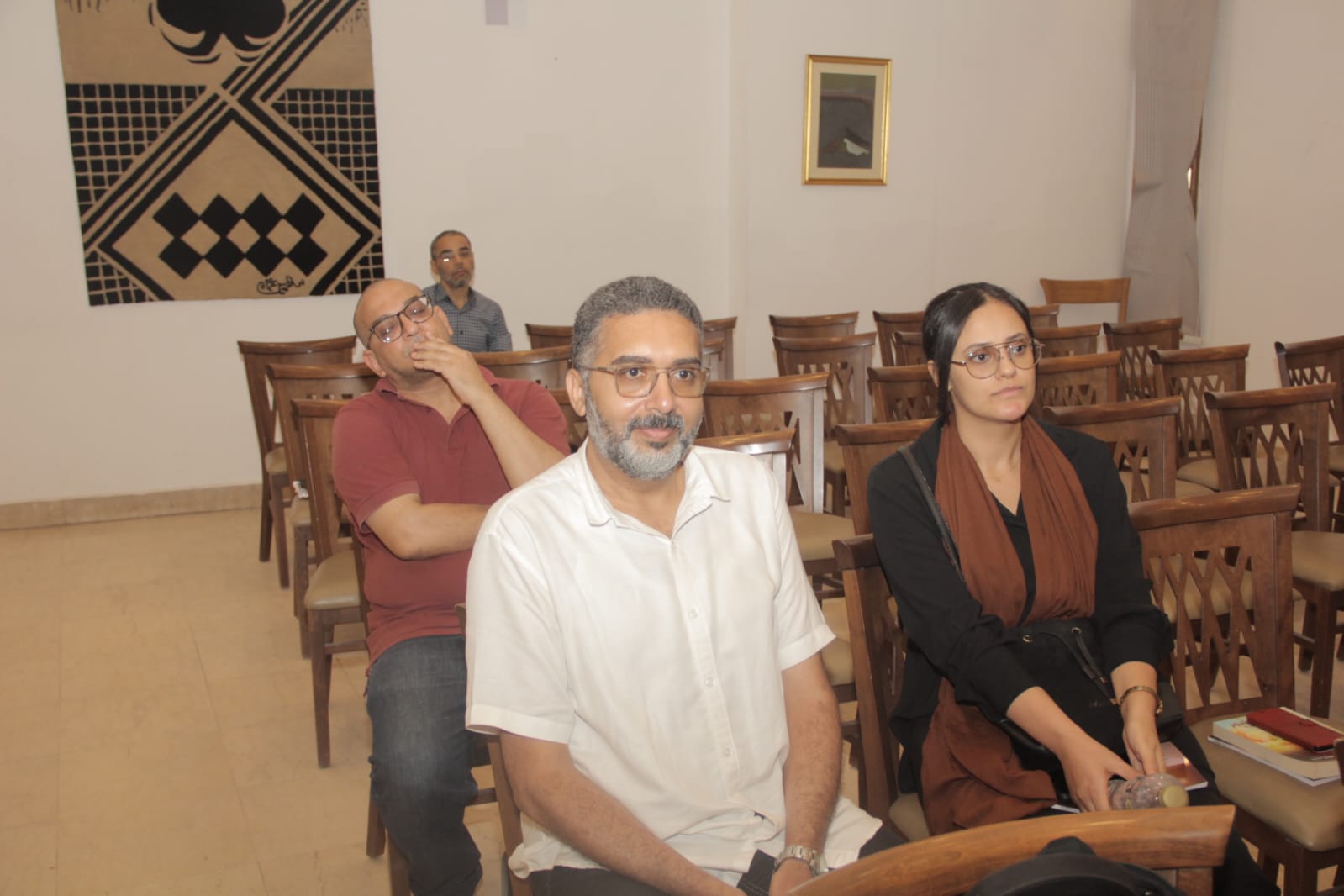 خلال الندوة (6)