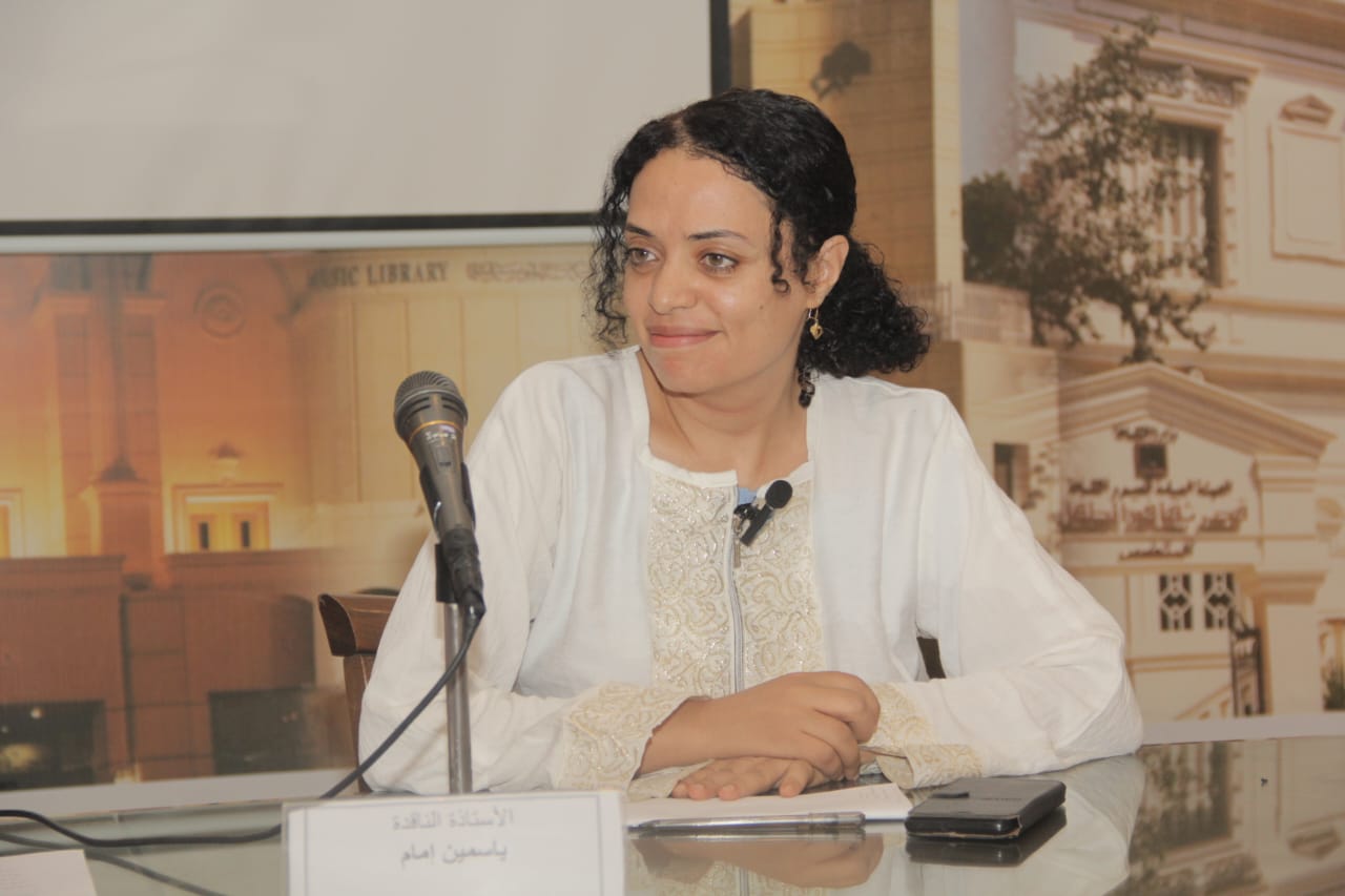 خلال الندوة (3)
