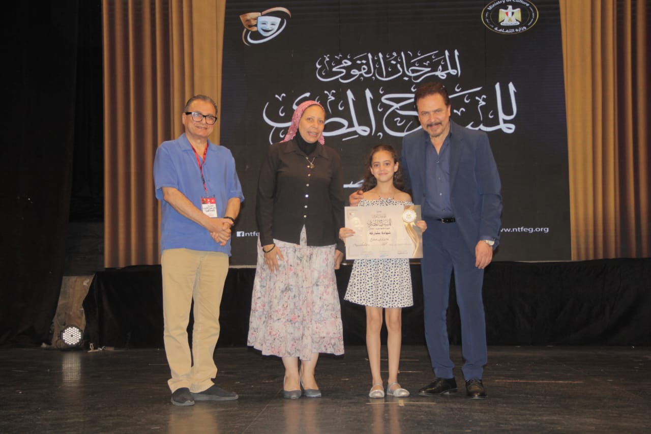 منح شهادات مشاركة لمتدربي الورش  (4)