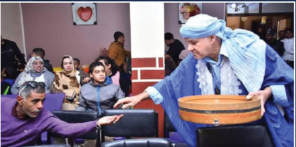 الفنان الجزائري قادة بن سميشة