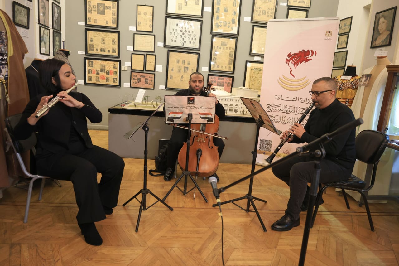  حفل موسيقى  (1)