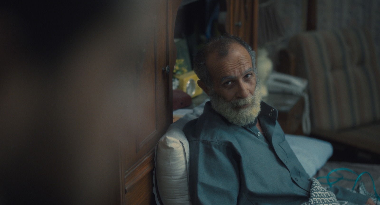 كامل الباشا في فيلم كولونيا كامل الباشا في فيلم كولونيا