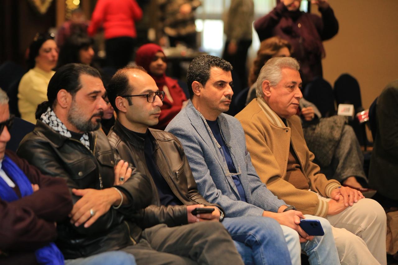 مؤتمر صحفى (1)