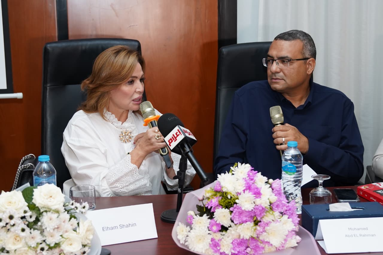 جانب من حفل التوقيع (8)