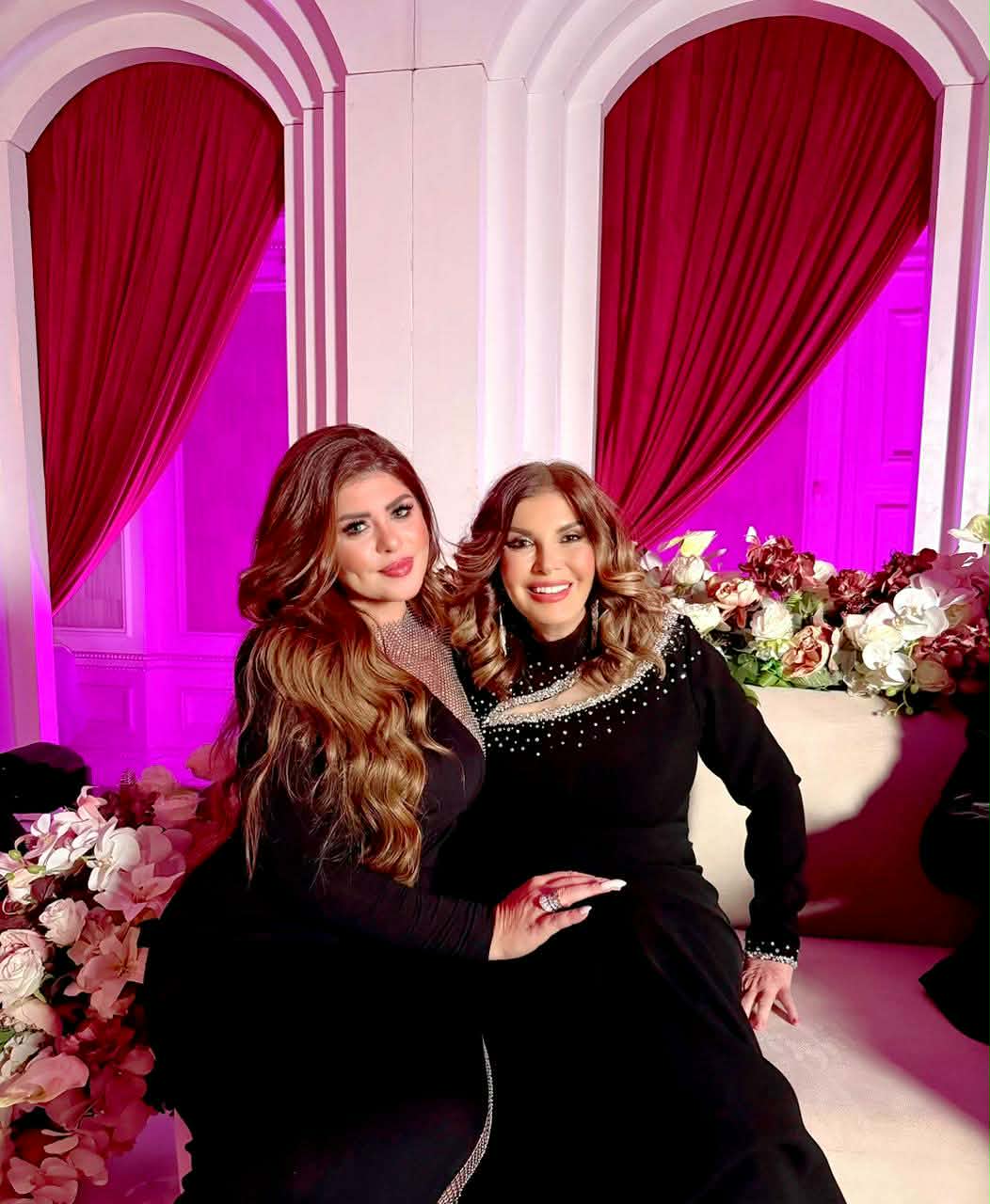 يمنى طولان وميرفت امين