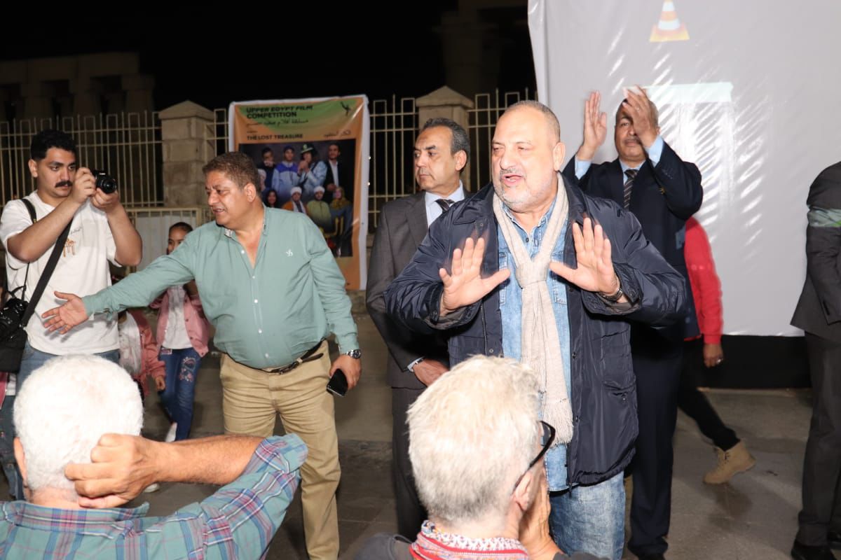  إقبال كبير جماهيري (2)