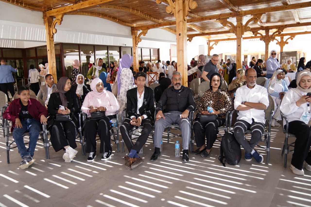 جانب من الندوة (9)