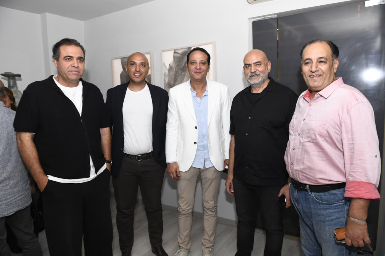 جانب من افتتاح معرض عصام درويش (11)