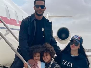 محمد رمضان وزوجته وأبنائه