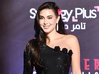 الفنانة ياسمين صبرى
