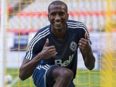 اللاعب علي غزال
