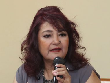 وفاء الحكيم