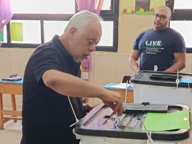 أشرف زكي في الانتخابات