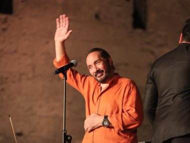 على الحجار