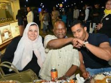 محمد رمضان ووالده