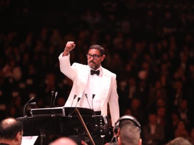 هاني فرحات يتألق في حفل كامل العدد بالأهرامات