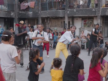 مشهد من فيلم ضايل عنا عرض