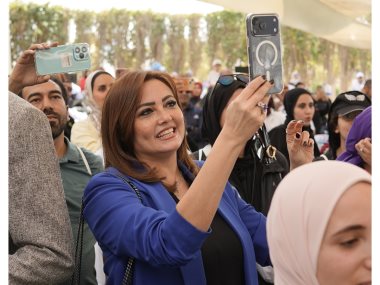 الفنانة بشرى