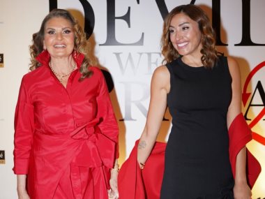 يسرا ودينا الشربيني في عرض 2 Devil wears Parada