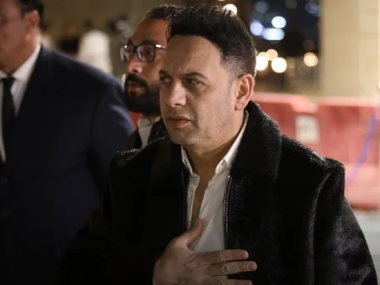 مصطفى قمر