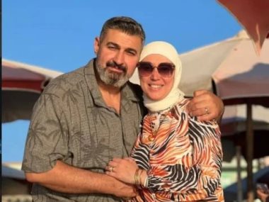 ياسر جلال وزوجته