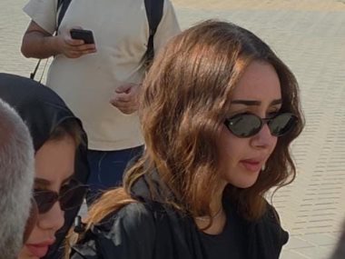 هنا الزاهد