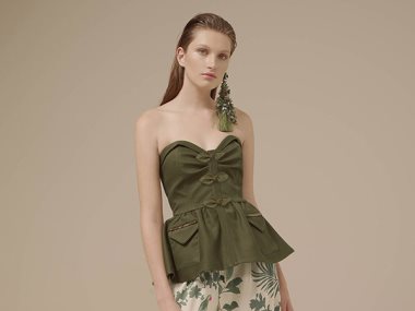 اللون الكاكى