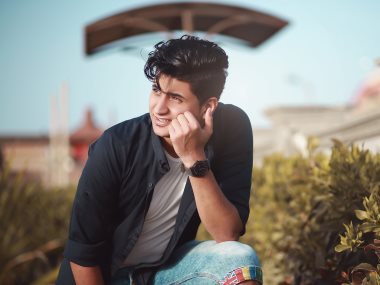 يحيي علاء