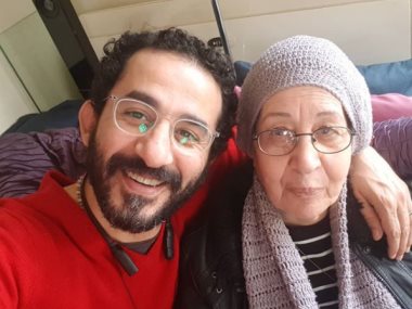 أحمد حلمى  وأمه