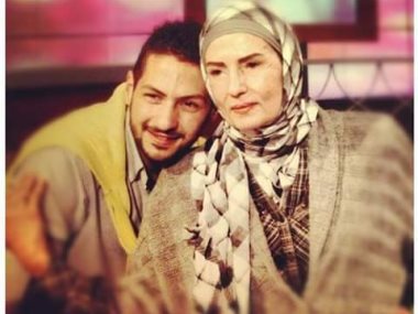 عمرو سمير ووالدته ماجدة عاصم