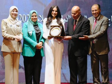 تكريم الفنانة درة 