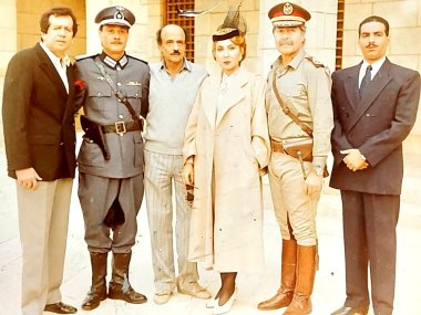 النجمة نادية الجندي في كواليس فيلم " حكمت فهمي " 