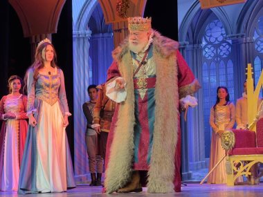 يحيي الفخراني 