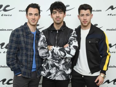 فريق Jonas Brothers