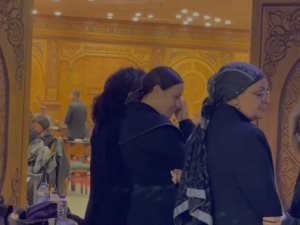 ريهام عبد الغفور في جنازة والدها اشرف عبد الغفور