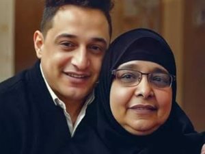 رضا البحراوي ووالدته