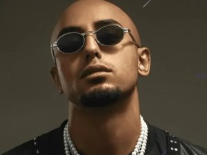 مطرب المهرجانات دقدق