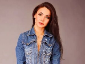 دوللى شاهين