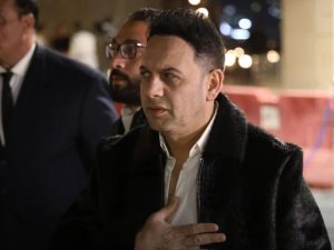 مصطفى قمر