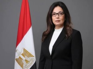 جيهان زكي وزيرة الثقافة المصرية