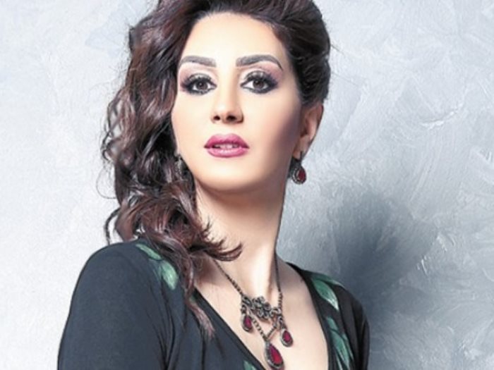 الفنانة وفاء عامر 