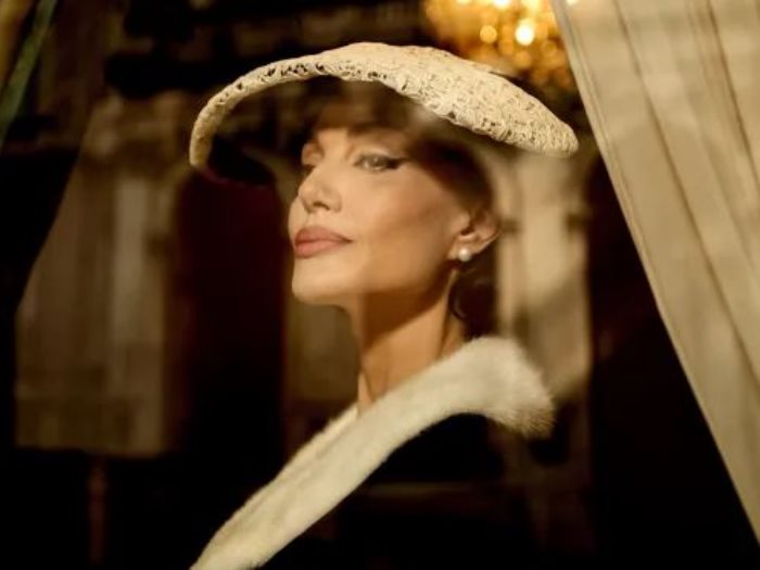 أنجلينا جولي في فيلم ماريا